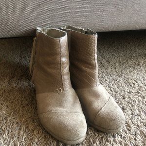 Tan suede Toms Wedge Boots